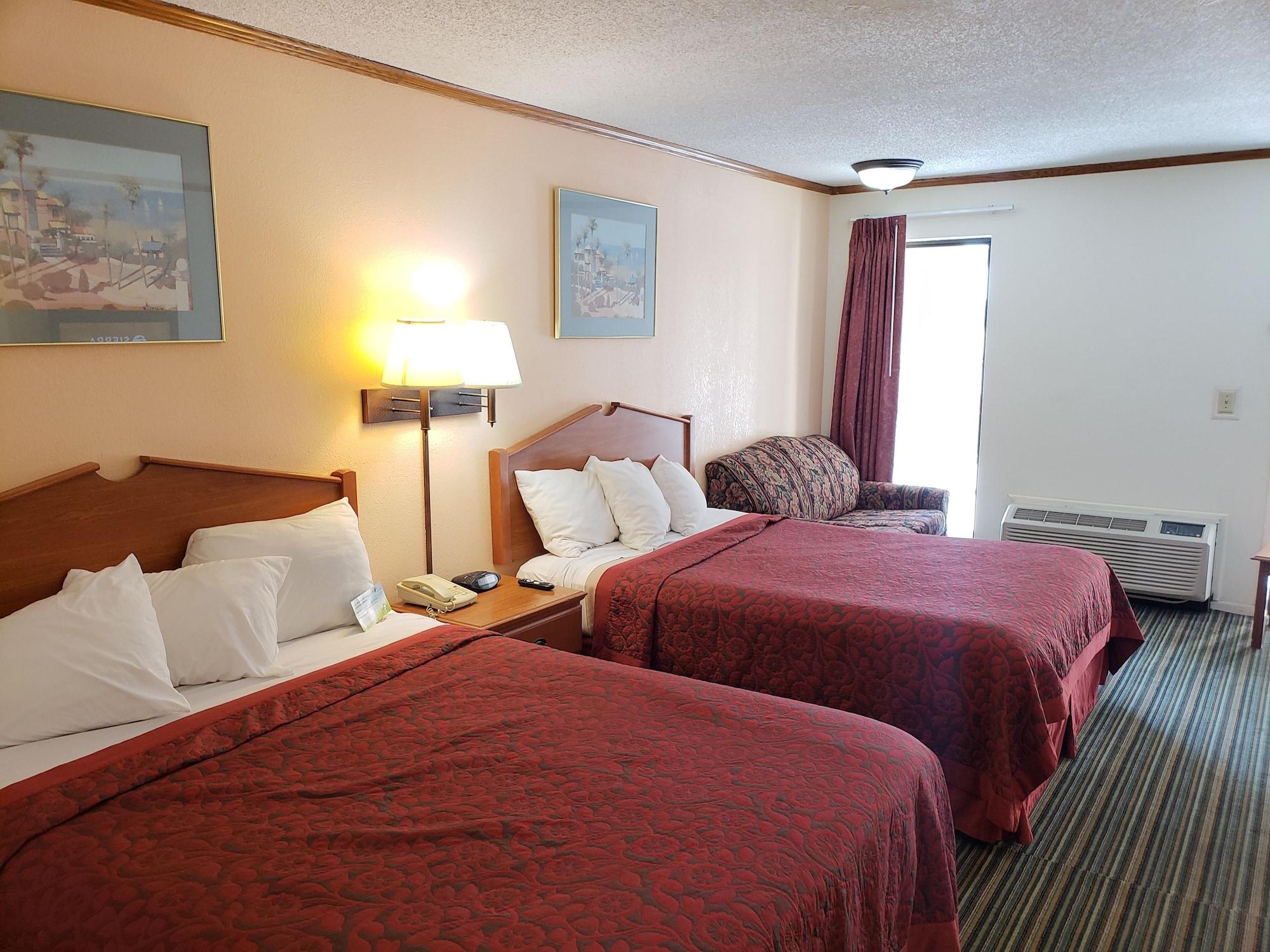 Days Inn By Wyndham Wichita West Near Airport Bagian luar foto